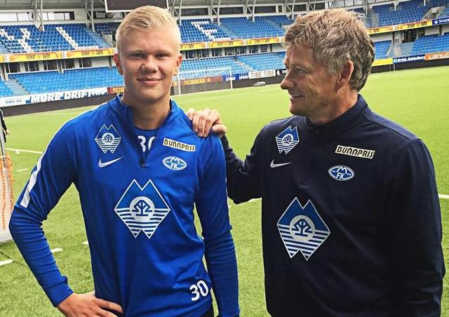 斯基拉：德罗西与热那亚签约至赛季末，若完成保级将自动续约（斯基拉：德罗西与热那亚签至本季末，保级达成将自动续约）