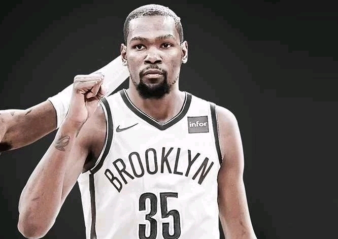 迪乌夫：齐沃经常和我交流帮我提高，高兴自己的机会越来越多（迪乌夫：齐沃常与我沟通助我提升，很高兴我的机会越来越多）