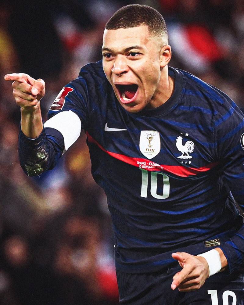 黄健翔谈中国女足0-8惨败：选材应整体性向大型化发展？（黄健翔评中国女足0-8失利：选材是否该走整体大个化路线？）