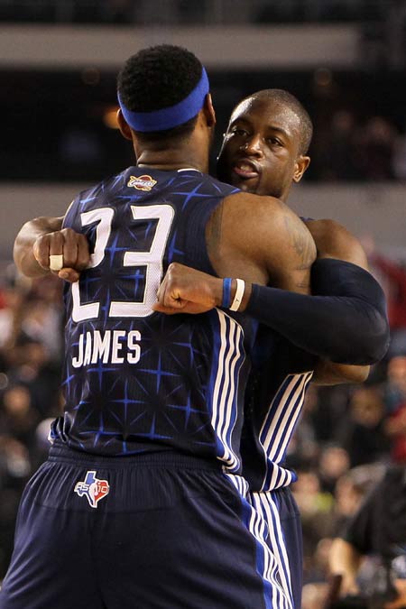 那一年他们风华正茂：李连杰和刘家良师傅相互模仿学习！（风华正盛那年：李连杰与刘家良师傅互学互鉴）