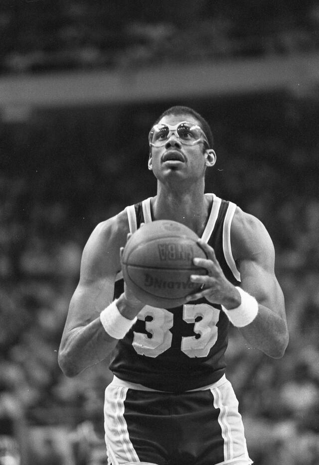 北马其顿新一期大名单：埃尔马斯领衔，英博外援阿利米在列（北马其顿最新国家队名单出炉：埃尔马斯压阵，英博外援阿利米入选）