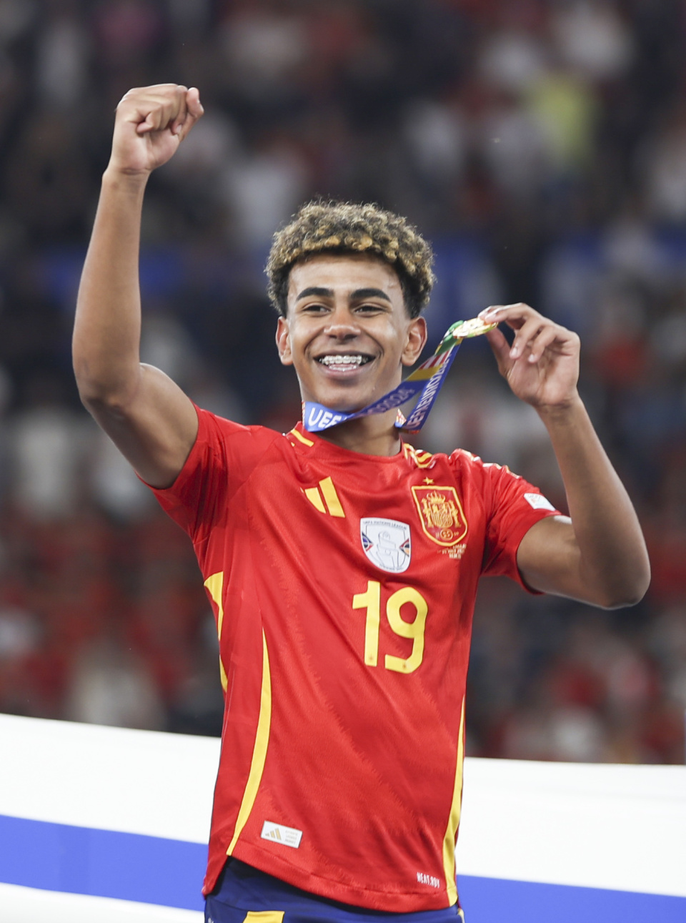 廖三宁替补出场砍17+6+5，犀利突破成少有亮点（廖三宁替补轰17+6+5，犀利突破成场上为数不多的亮点）