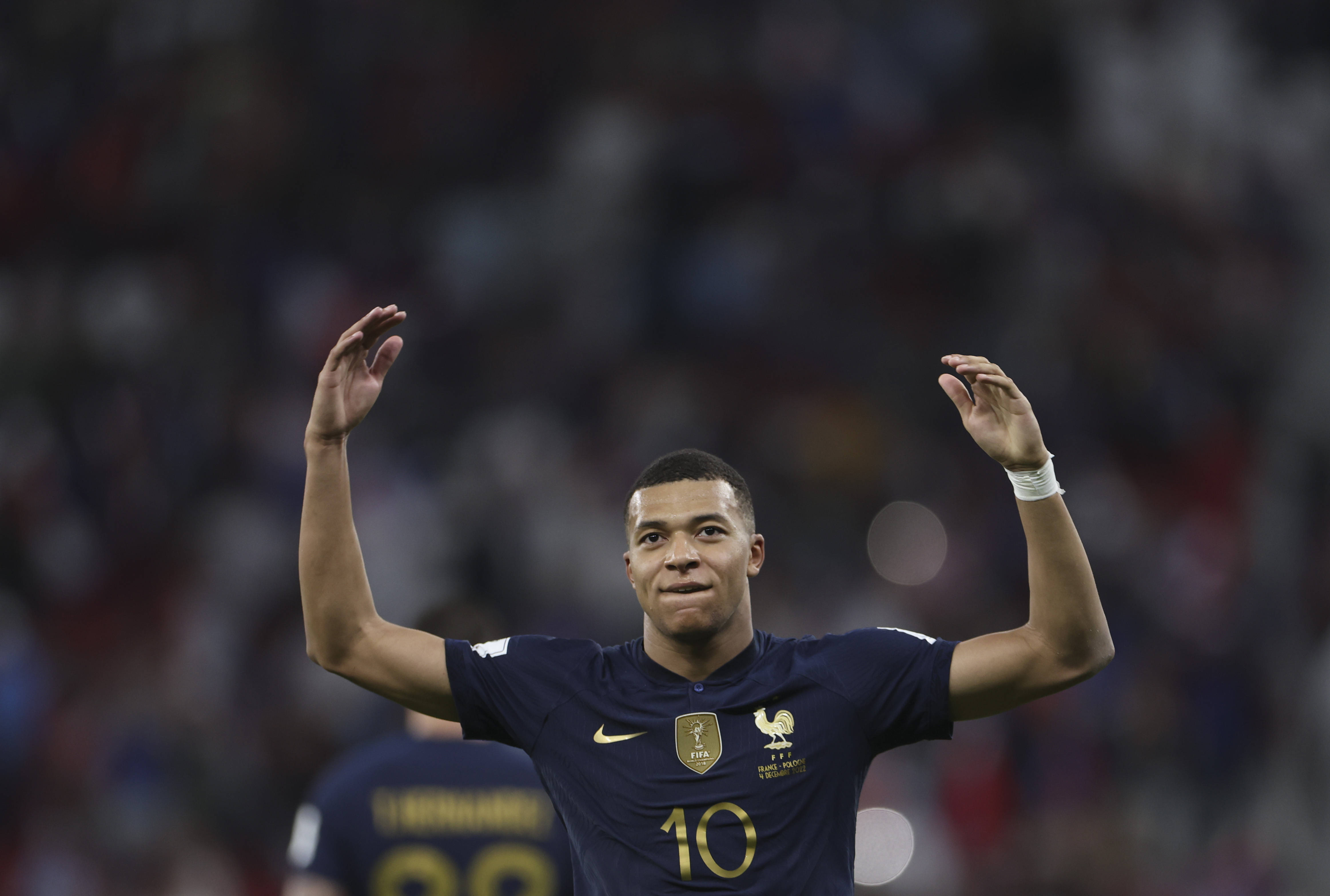 孔蒂：因为伤病我们的中场已经空了，希望坏运气能离我们远去（孔蒂：伤病打空了我们的中场，只希望坏运别再缠身）